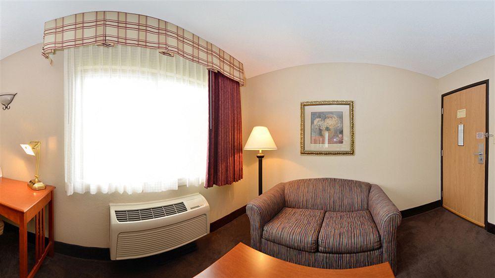 Best Western Plus University Park Inn & Suites Ames Kültér fotó