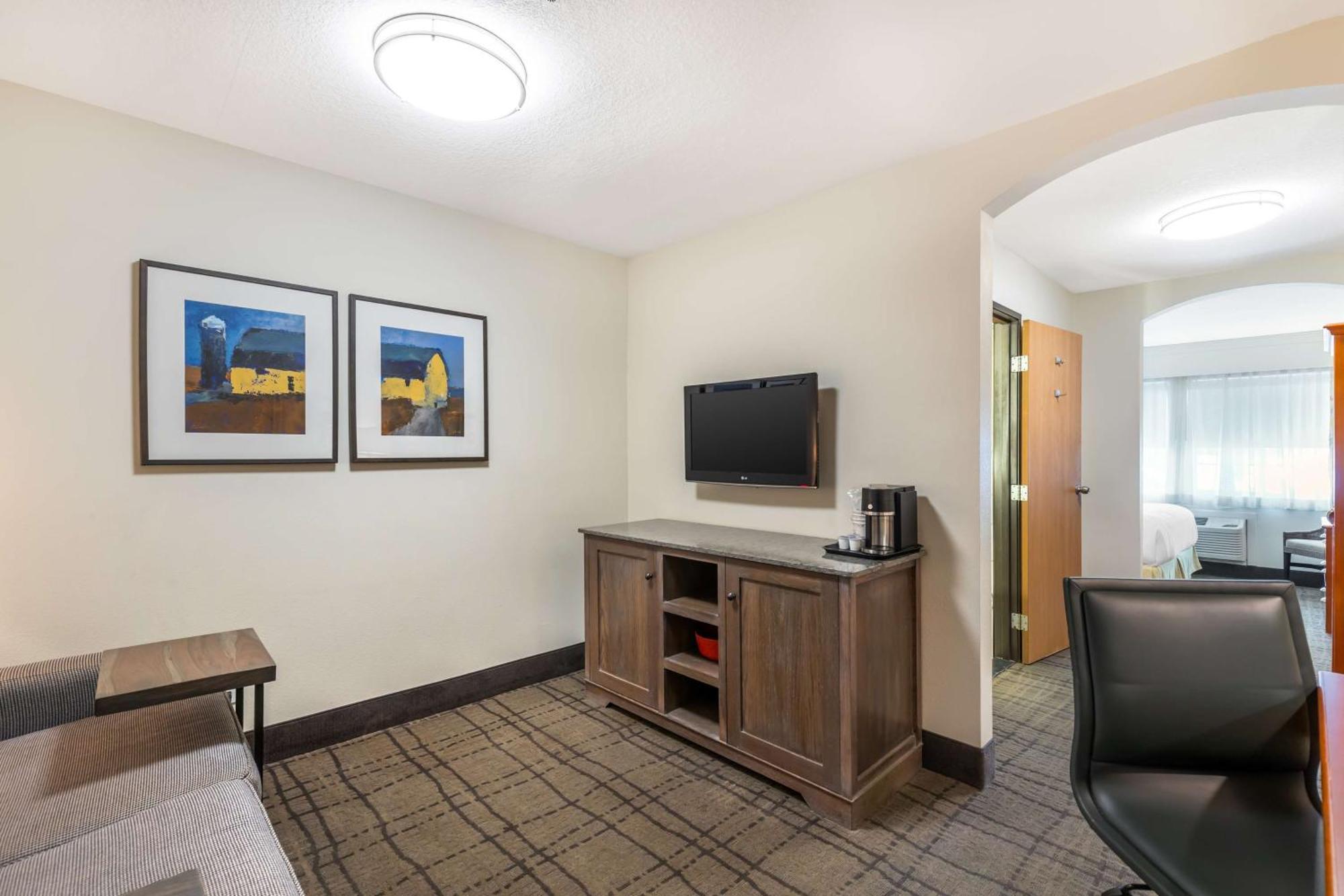 Best Western Plus University Park Inn & Suites Ames Kültér fotó
