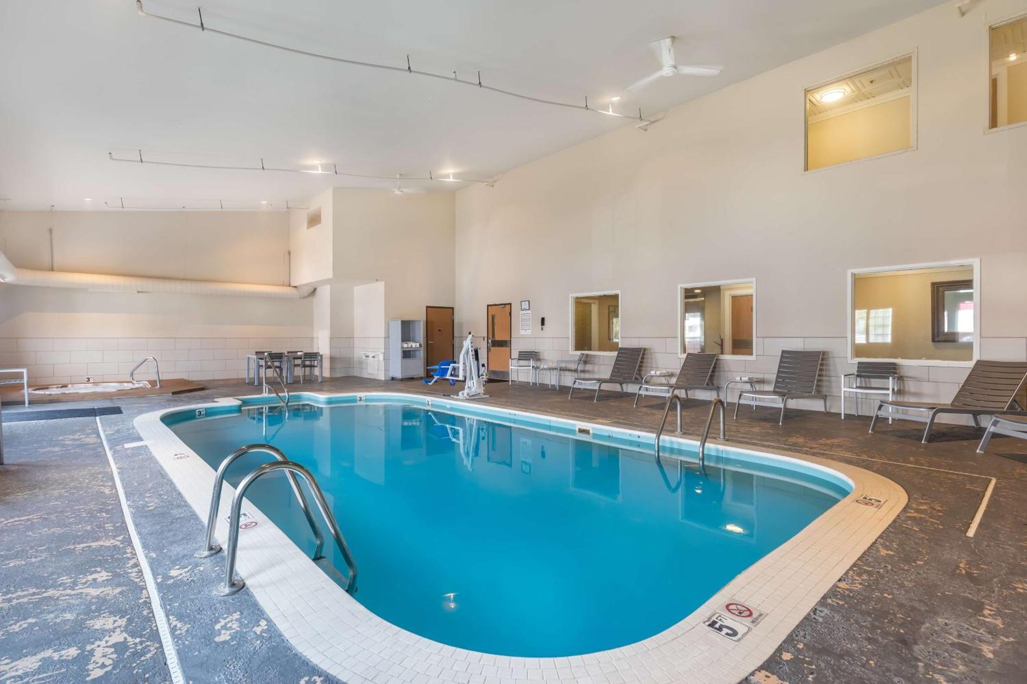 Best Western Plus University Park Inn & Suites Ames Kültér fotó