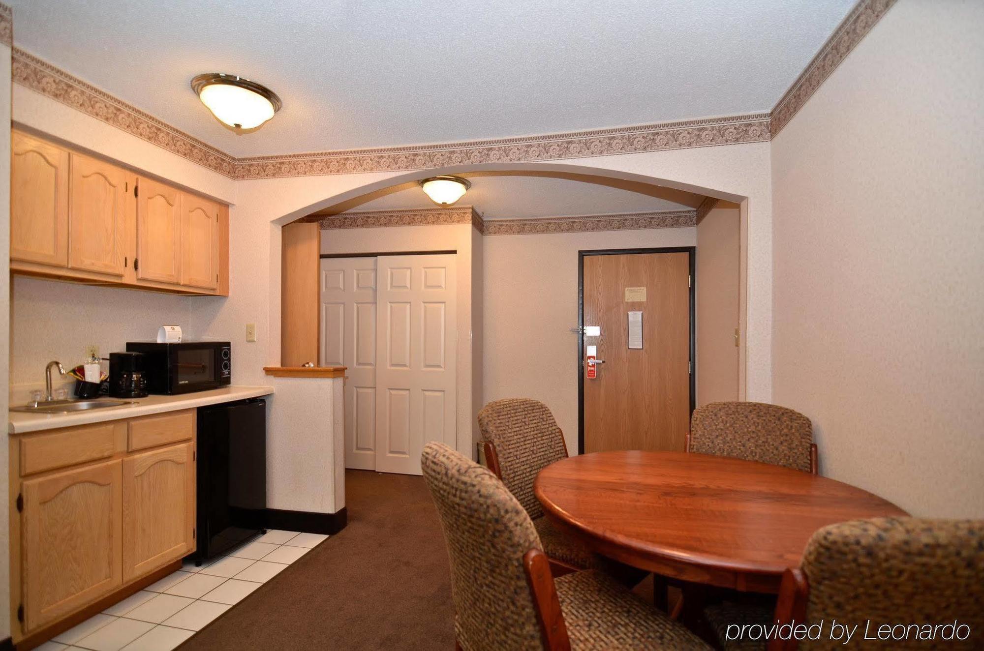 Best Western Plus University Park Inn & Suites Ames Kültér fotó