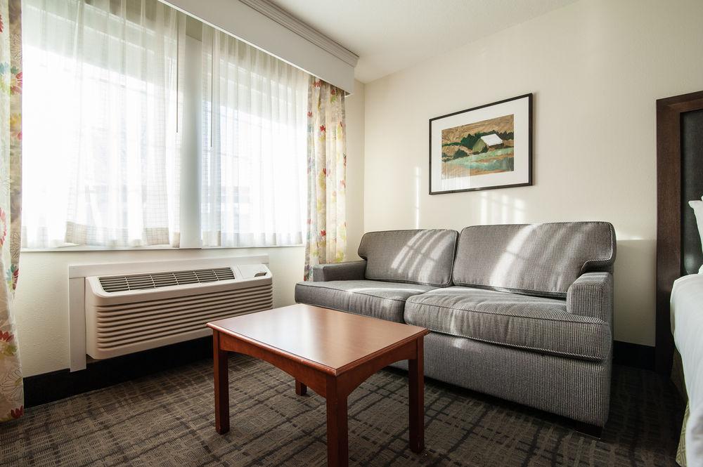 Best Western Plus University Park Inn & Suites Ames Kültér fotó